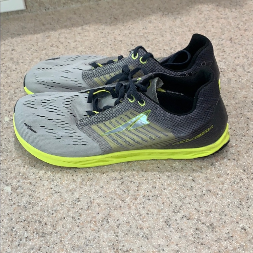 Women’s Altra minimalist running shoes